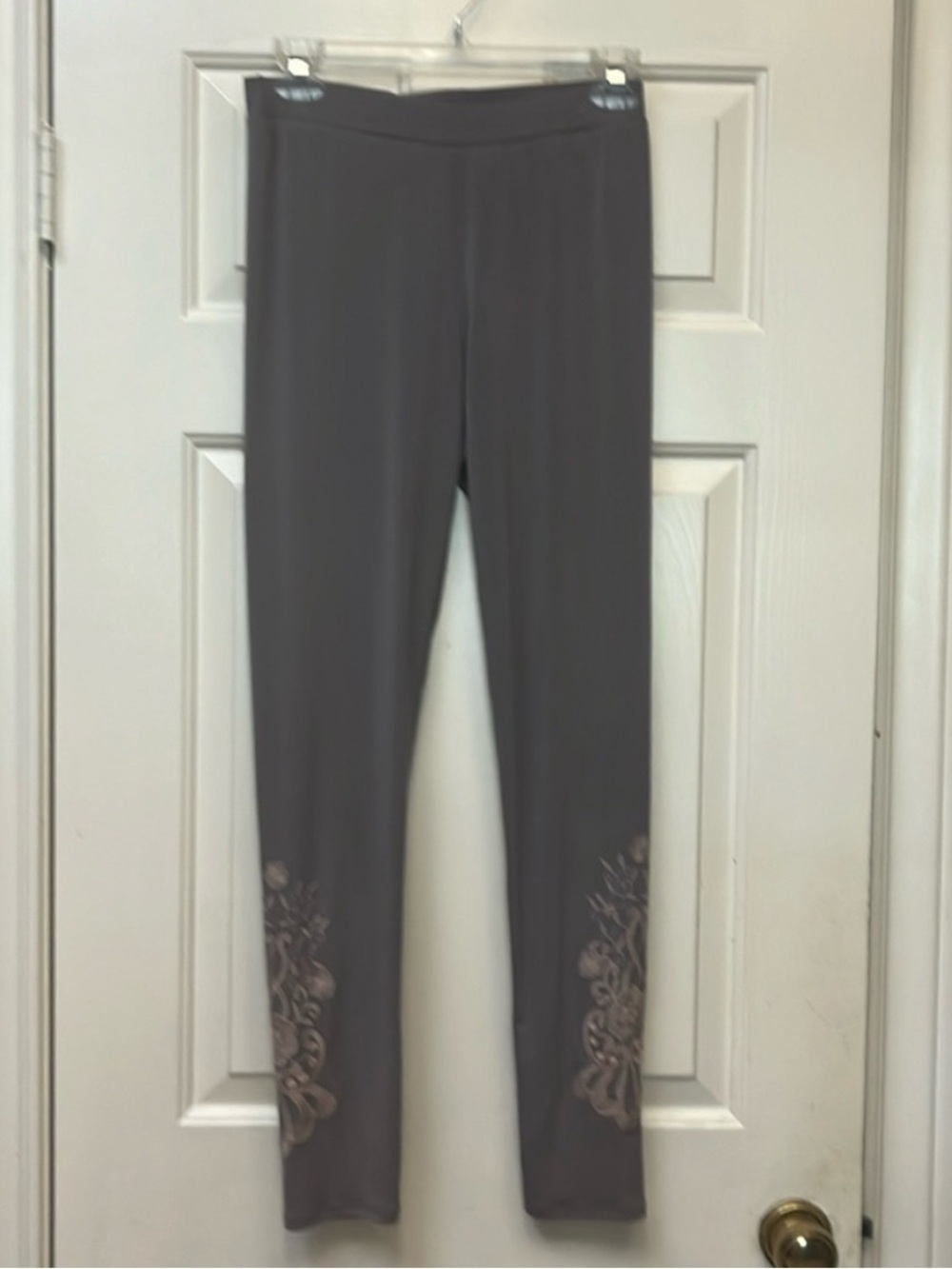 FREE W/ $20 PURCHASE- VENUS Charcoal Gray Leggings with Floral Embroidery